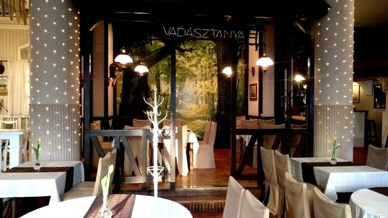 Hotel Kapos Kaposvar Ngoại thất bức ảnh