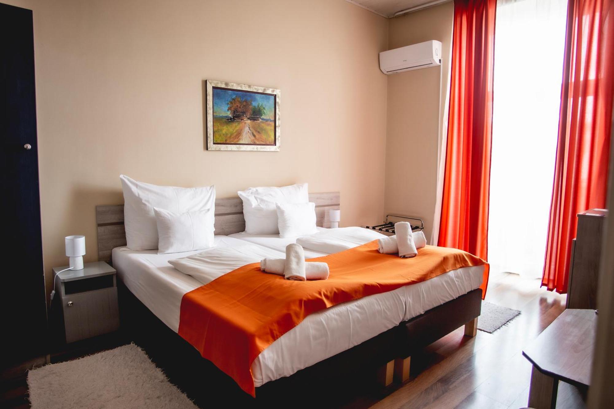 Hotel Kapos Kaposvar Ngoại thất bức ảnh