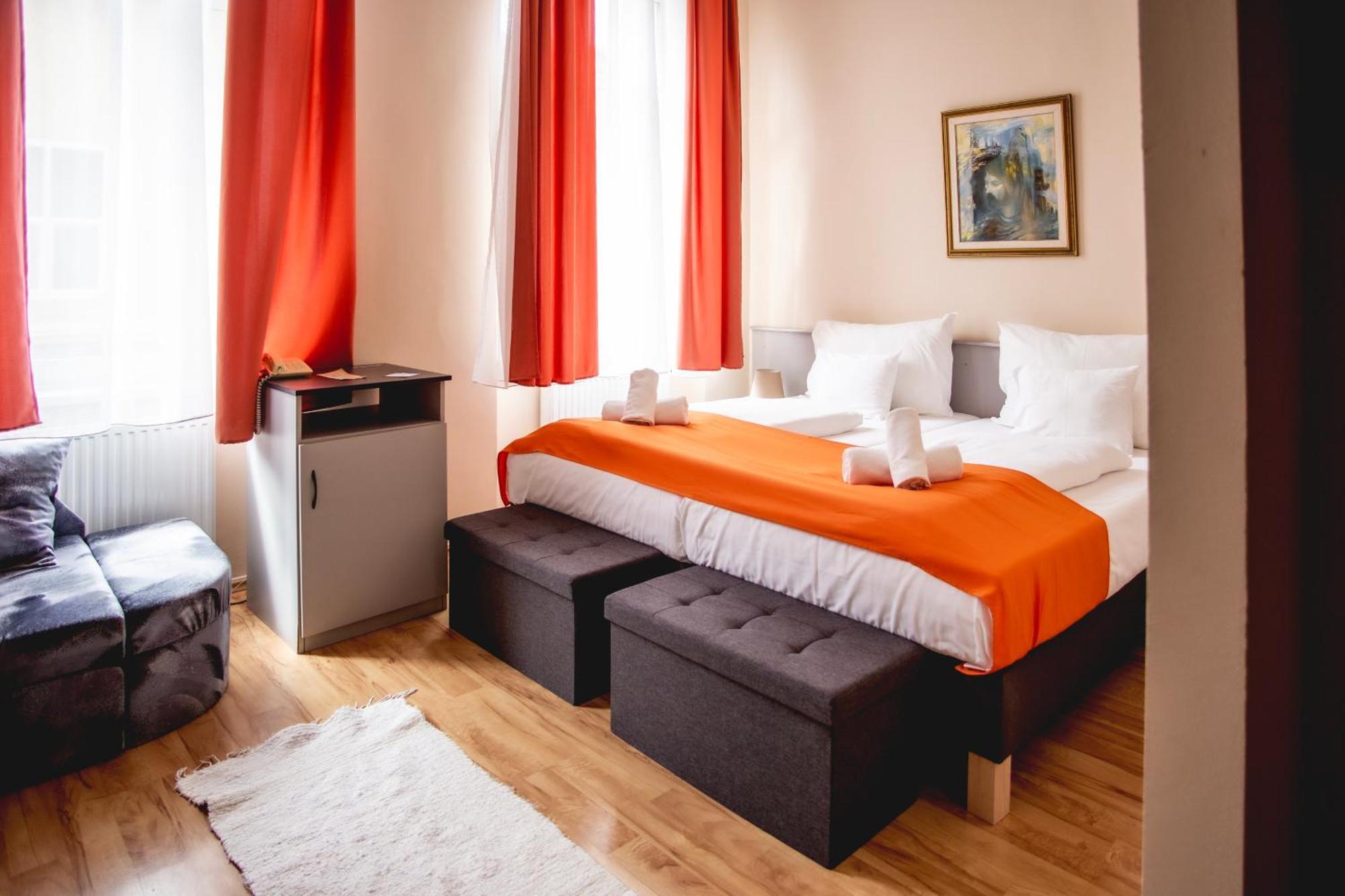 Hotel Kapos Kaposvar Ngoại thất bức ảnh