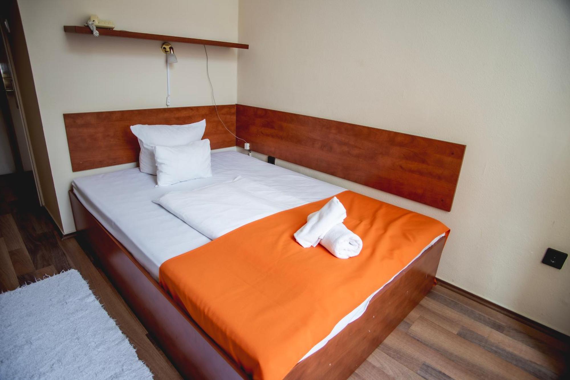 Hotel Kapos Kaposvar Ngoại thất bức ảnh